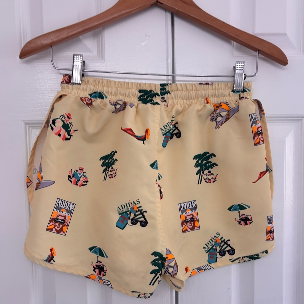 Adidas Womens Butter Yellow Originals Graphic Shorts•Beach•Retro•summer•80’s•XS - Picture 11 of 16